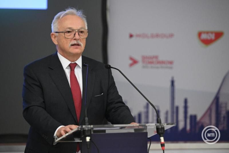Hernádi Zsolt: Magyarországon van elég üzemanyag