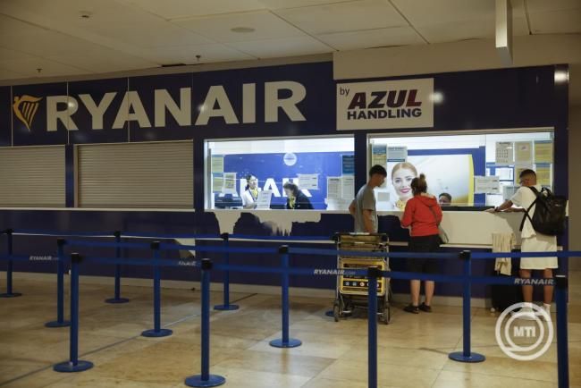 Felfüggeszti a szerbiai Nisbe közlekedő járatait a Ryanair