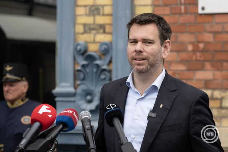 Vitézy Dávid: A Baross Gábor Vasútfejlesztési Terv tíz év alatt összesen 3550 milliárd forintból újítaná meg a magyar kötöttpályás közlekedést