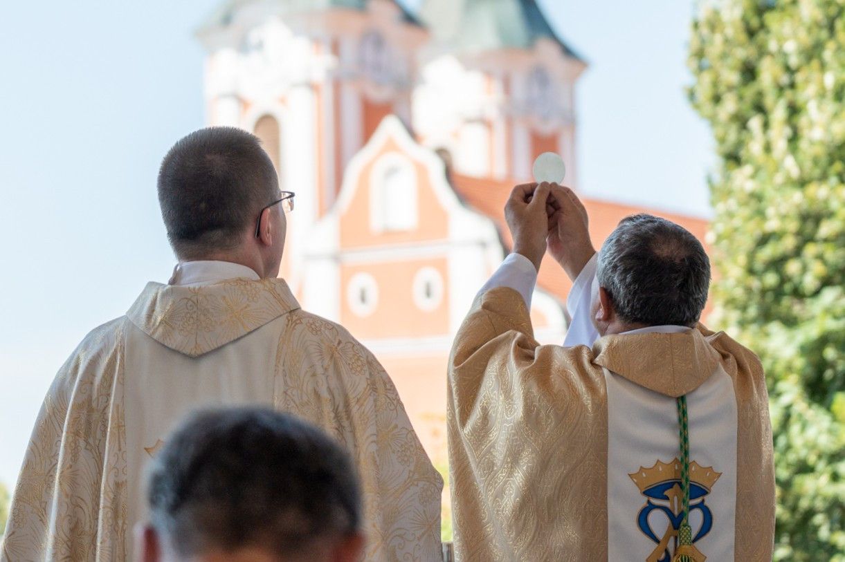 Nagyszülőről unokára hagyományozódik a kötődés a Gyűdi Máriához