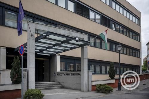 A 17. alaptörvény-módosítás nyomán lejárt az Alkotmánybíróság négy tagjának megbízatása