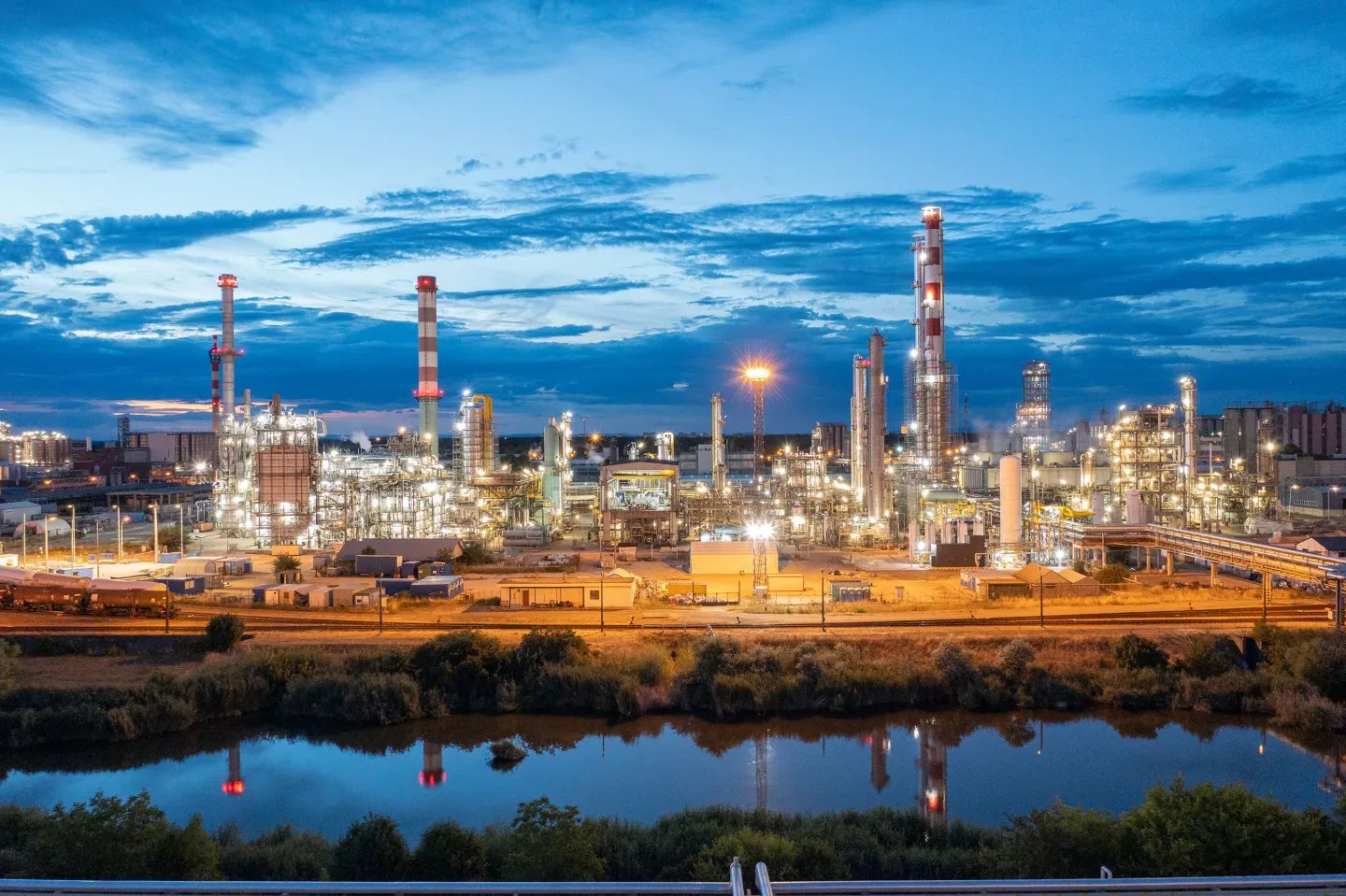 Megbírságolták a Mol Petrolkémiát a májusi robbanás miatt