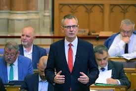 Rétvári Bence a vagyonadóról