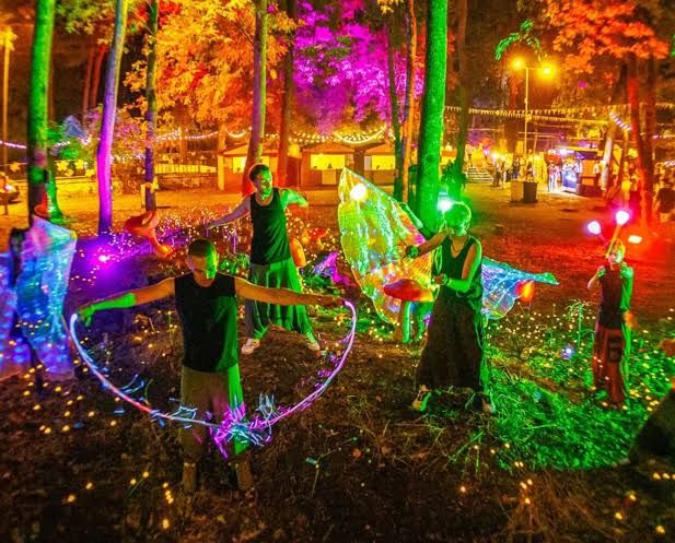Az egyházak tiltakozása ellenére megtartják a Halloween-fesztivált Segesváron
